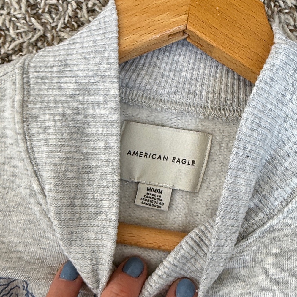 American Eagle Outfitters Graphic Mock Neck Sweater Gray Wyoming size Medium - Picture 7 of 12